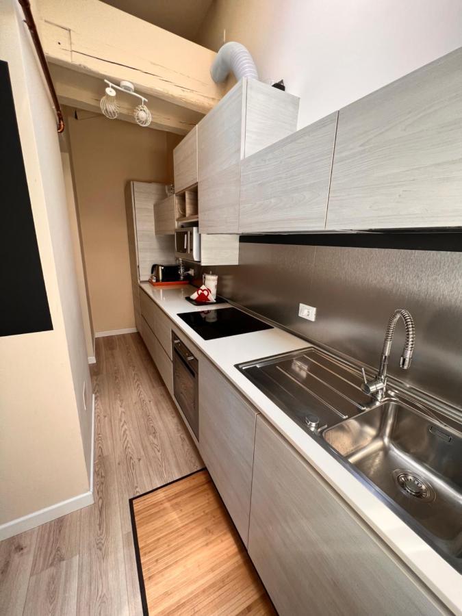 Mansarda Mazzini Apartment ตรีเอสเต ภายนอก รูปภาพ