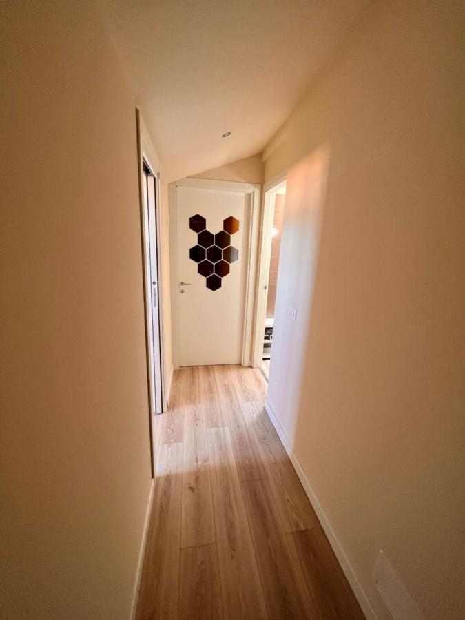 Mansarda Mazzini Apartment ตรีเอสเต ภายนอก รูปภาพ