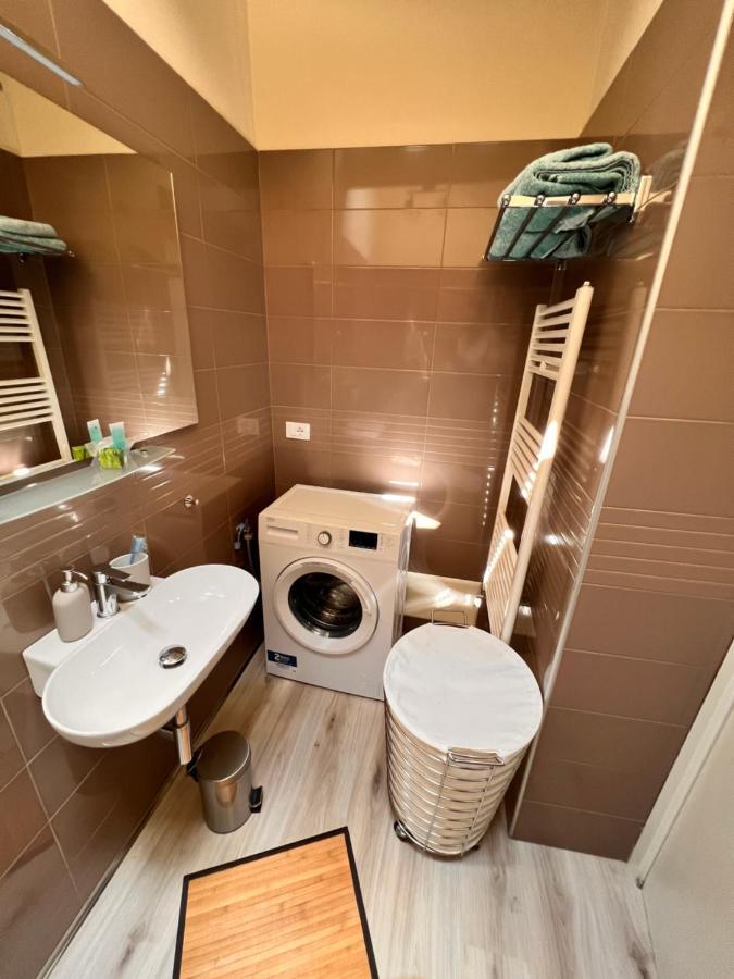 Mansarda Mazzini Apartment ตรีเอสเต ภายนอก รูปภาพ